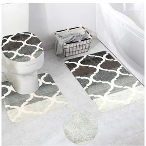 Bathroom rug set